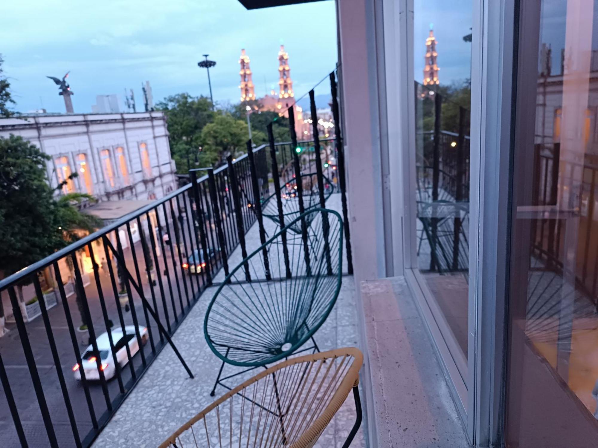 Capsule hotel Front Vista *