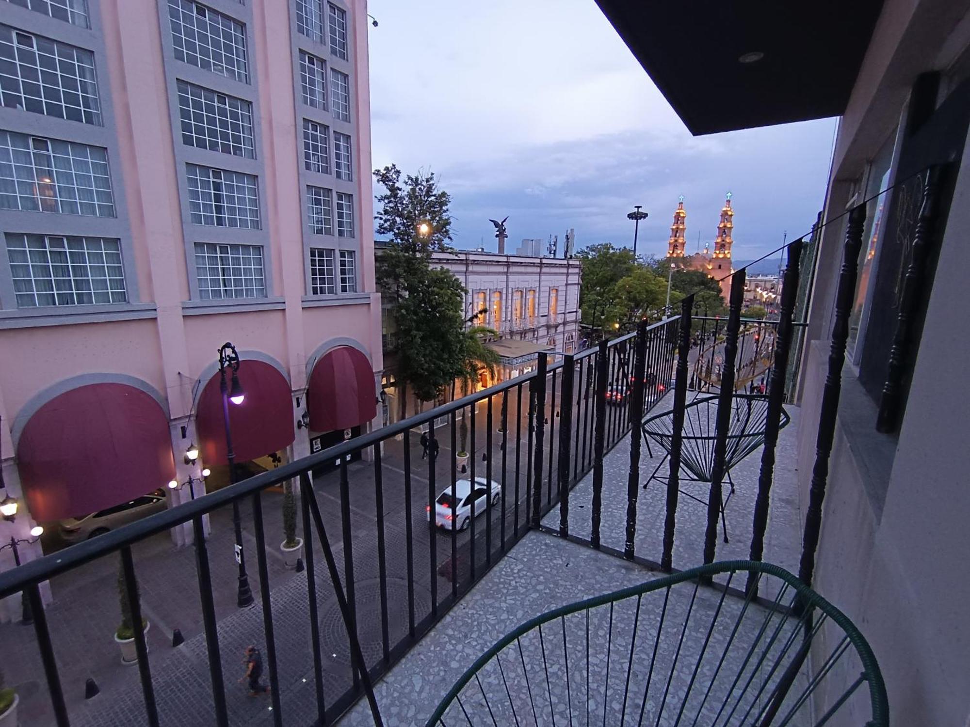 Capsule hotel Front Vista Aguascalientes