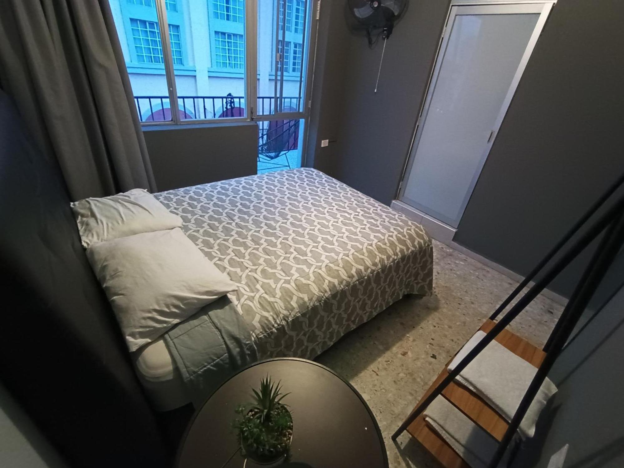 Capsule hotel Front Vista *